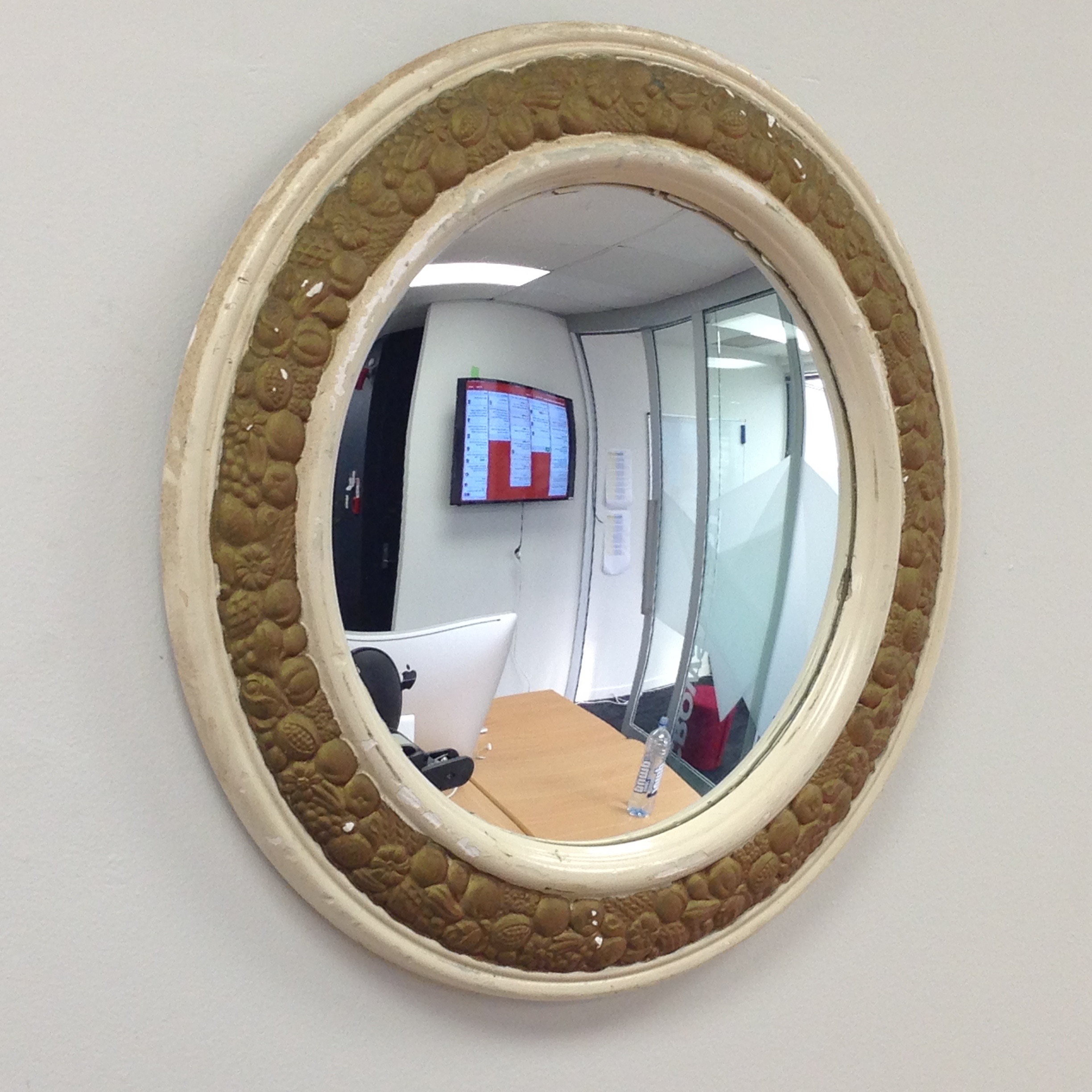 porthole mirror with screencast Kanban board